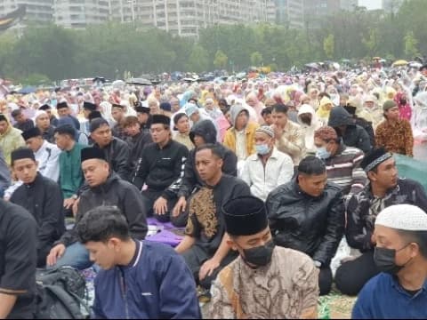 Meski Hujan, 25.000 Jamaah Khidmat ikuti Shalat Idul Fitri di Taipei