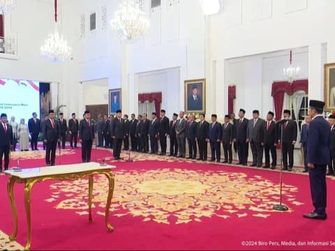 Masa Jabatan Tinggal 2 Bulan, Jokowi Reshuffle Kabinetnya