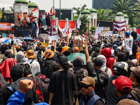 Berbagai Elemen Rakyat Bersatu dalam Demonstrasi Tolak RUU Pilkada