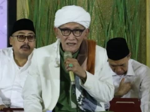 Pimpin Pembacaan 1 Miliar Shalawat, Rais 'Aam PBNU: Hadiahkan untuk Saudara di Palestina