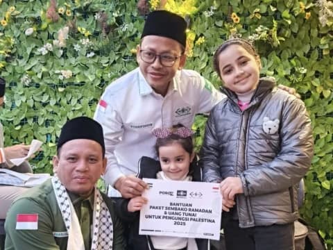 Sambut Ramadhan, Delegasi LAZISNU Kunjungi dan Bagikan Bantuan untuk Warga Palestina