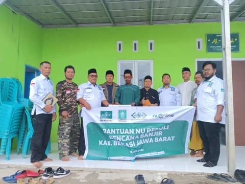 NU Peduli Bantu Warga Terdampak Banjir Bekasi: Salurkan Makanan hingga Bersihkan Sampah