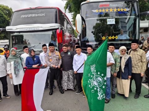 Berangkatkan 50 Bus, PBNU Imbau Pemudik Baca Qur'an melalui NU Online Super App Selama Perjalanan