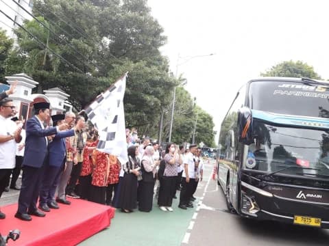 Kemenag Lepas Ratusan Peserta Program Mudik Gratis 2025