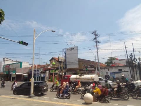 Jalan Pantura Rembang Terpantau Ramai Lancar, CCTV Dipasang di Berbagai Tempat untuk Pantau Lalu Lintas