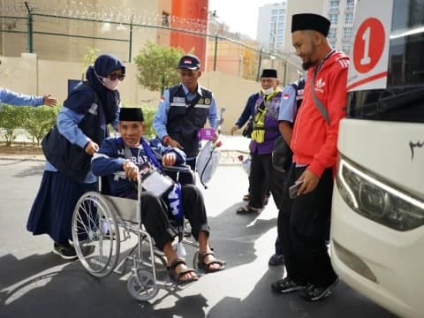 Penyelenggaraan Haji 2025 Perkuat Sistem Layanan bagi Jamaah Lansia, Disabilitas, dan Risti