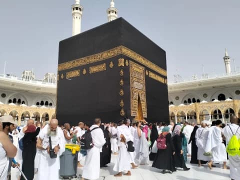Larangan bagi Jamaah Haji Indonesia Selama Beraktivitas di Masjidil Haram dan Sekitarnya
