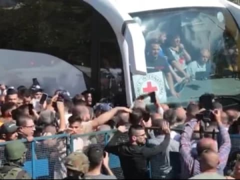 Hamas dan Israel Saling Serahkan Tawanan, Trump Klaim Perang Berakhir