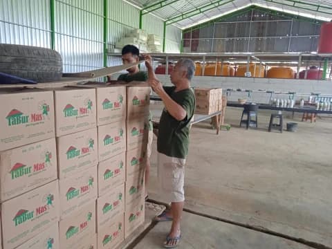 Turjangun, Petani Desa yang Sulap Limbah Jadi Pupuk Organik hingga Tembus Pasar Internasional