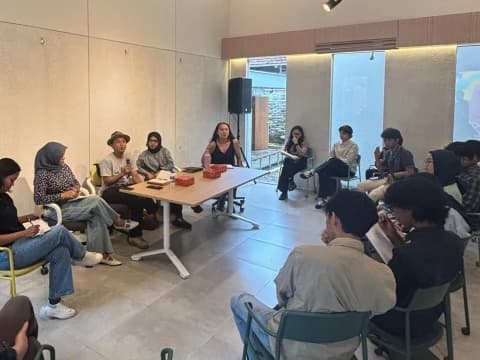 Menyoal Fadli Zon: Narasi Sejarah Dikorupsi, Korban dan Kemanusiaan Dihilangkan