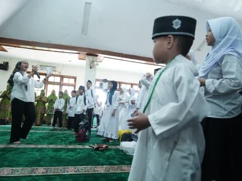 Rayakan Lebaran Yatim, Muslimat NU Beri Edukasi Anti-Bullying dengan Cerita dan Lagu