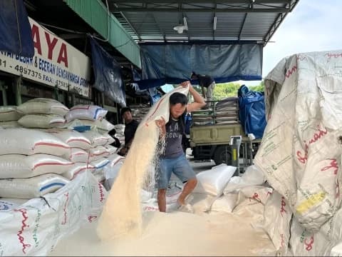 Menteri Pertanian Ungkap Skandal Beras Oplosan: Potensi Kerugian Capai Rp99 Triliun Setahun