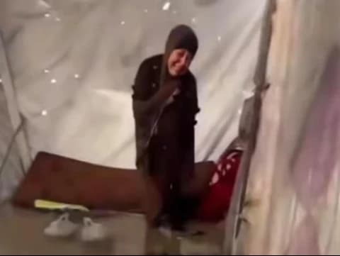 Puluhan Tenda Pengungsian Gaza Terendam Air Hujan, Israel Batasi Bantuan