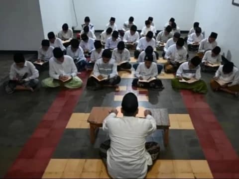 Telaah, Kiat Ulama sebagai Guru dalam Jaga Kehati-hatian Menyampaikan Ilmu