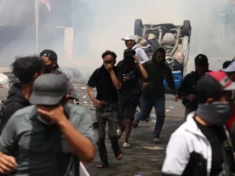 Ada Dugaan Gas Air Mata Kedaluwarsa di Pati, LBH Sarbumusi Kecam Tindakan Represif Polisi