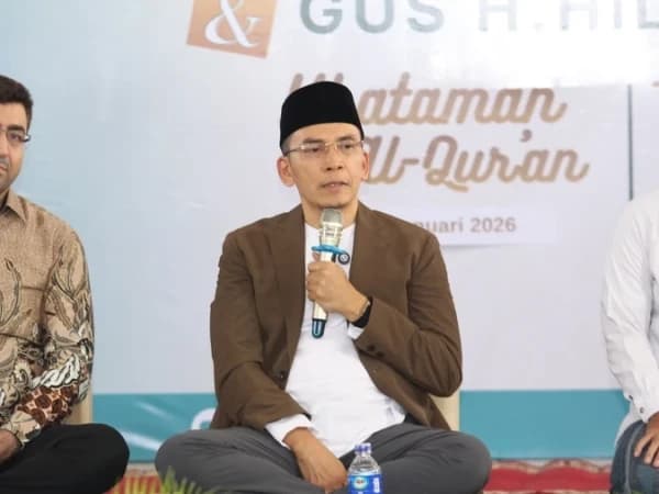 TGB Zainul Majdi Dorong Santri Teladani Cara Berpikir KH Hasyim Muzadi