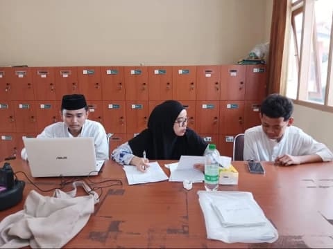 Implementasi Kurikulum Cinta: Menyemai Benih Kasih, Merajut Karakter Luhur