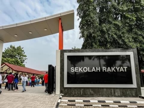 Setahun Prabowo-Gibran, Program Sekolah Rakyat Belum Sentuh Akar Persoalan Pendidikan