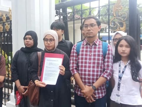 Masyarakat Sipil Kirim Surat ke Dewan GTK, Tolak Pemberian Gelar Pahlawan untuk Soeharto