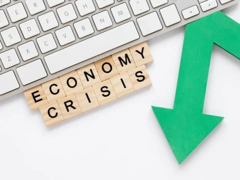 Ekonom Nilai RI Berisiko Resesi Ekonomi Akibat Anggaran Jumbo MBG dan Investor yang Hengkang