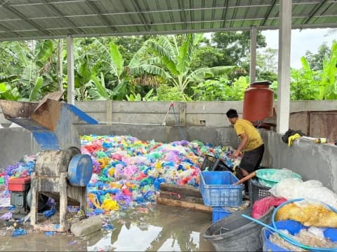 Pesantren Nur El Falah Serang Ubah Sampah Jadi Rupiah dengan Inovasi Bernilai Ekonomi