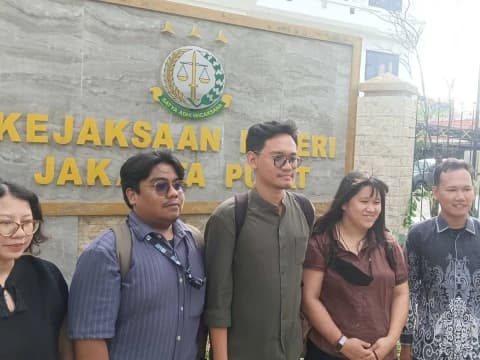 Tumpang-Tindih Kewenangan Jadi Penyebab Proses Hukum 4 Aktivis Tahanan Politik Tersendat