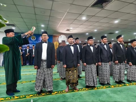 Wamenhaj Lantik Pejabat Struktural Daerah dan Administrator Kementerian Haji dan Umrah