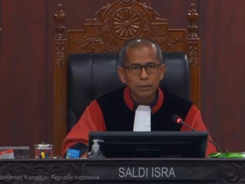 Hakim MK Pertanyakan Mekanisme Seleksi TNI di Kementerian dan Kritik Kepala BNPB soal Bencana Sumatra