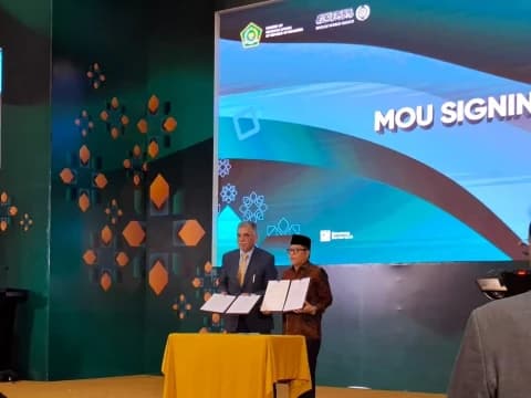 Kemenag dan Liga Muslim Dunia Teken Kerja Sama Penguatan Kerukunan Umat Beragama