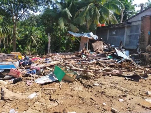 LPBI PBNU Ingatkan Lokasi Bencana Bukan Tempat Tontonan dan Swafoto