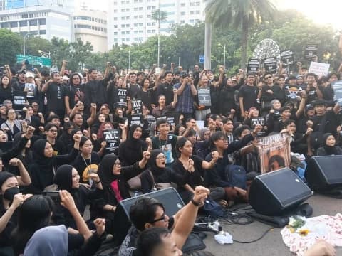 19 Tahun Aksi Kamisan, Masyarakat Sipil Tolak Normalisasi Kekerasan Negara