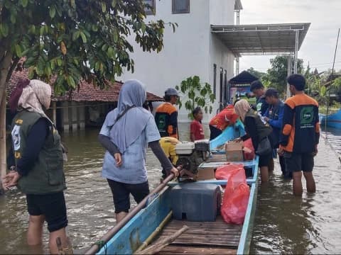 Banjir di Pati Belum Surut, Warga Butuh Tenaga Relawan dan Bantuan Logistik