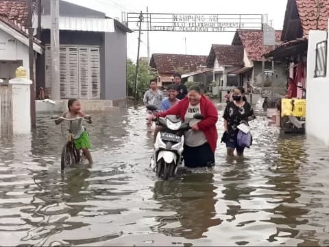 Tanah di Pesisir Jawa Tengah Kian Sulit Serap Air Tawar, Walhi: Krisis Ekologi Makin Nyata