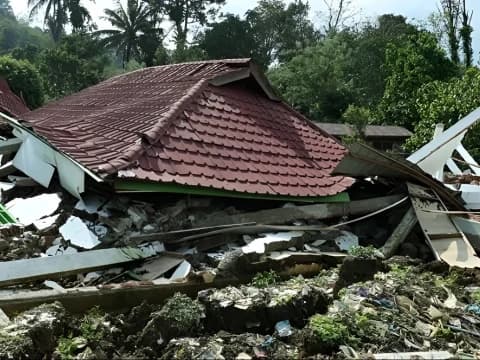 Banjir dan Longsor Terjang 4.491 Desa di Aceh-Sumatra, 29 di Antaranya Hilang