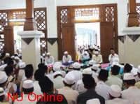 Jamaah Hadiri Peringatan 100 Hari KH Abdullah Faqih