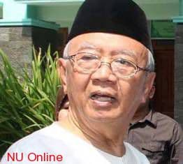 Gus Sholah calls on NU to 'warn' regent