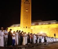 Malam 17 Jamaah Masjid Hassan II Makin Meluap