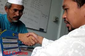 Despite limits, mosques remain popular way to channel alms