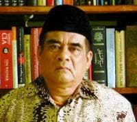 Usep Romli HM Setia Menulis Sepanjang Usia