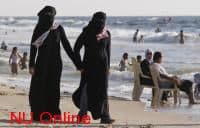 Foto Wanita Berjilbab di Partai Prancis Picu Kontroversi