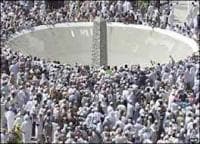 Melontar Jumrah pada Tiga Hari Tasyriq Sebelum Terbit Fajar