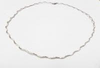 Bolehkah Laki-laki Memakai Kalung?