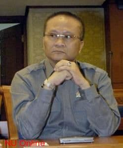 NU activists hold joint prayer for the late Arief Mudatisr Mandan