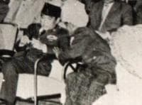 Kisah Peci Hitam, Bung Karno, dan Mbah Wahab