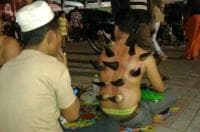 Menengok Manfaat Bekam Tanduk Sapi di Arena Muktamar NU