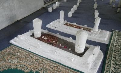 Keramat Mbah Soleh Darat (2): Ziarahi Makam, Penggila Porkas Jadi Tobat