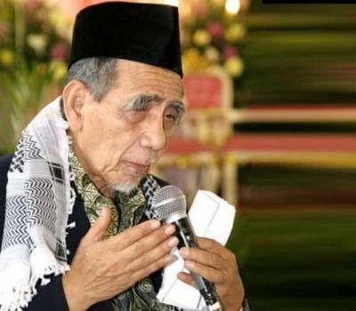 Khutbah Gerhana Matahari oleh KH Maimoen Zubair