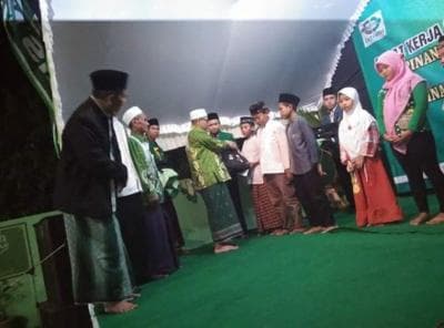 Ansor Kudus Berikan 250 Yatim piatu Uang Tunai dan Seperangkat Alat Sekolah