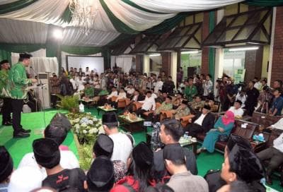 Banyolan Cak Lontong di Harlah NU, Bikin Ngakak