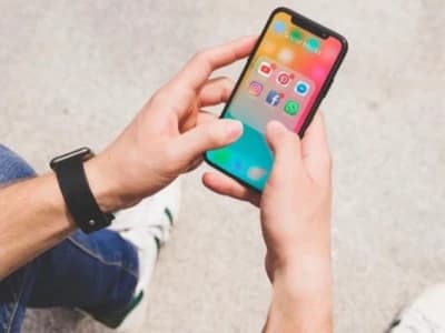 Berdosakah Tidak Menjawab Salam di Group Medsos?